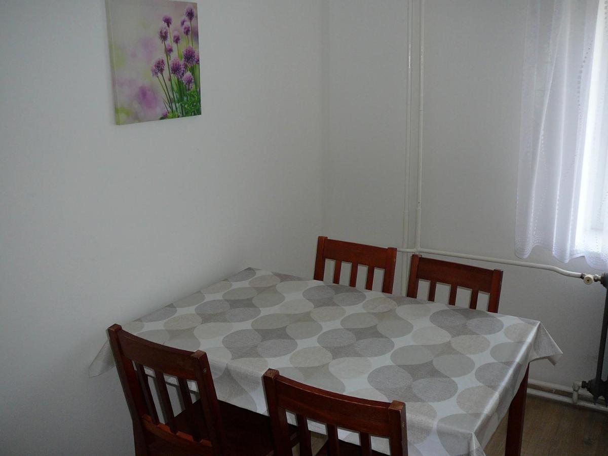 Apartman Modry Dum Vranov nad Dyjí Exterior foto